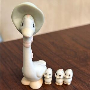 Enesco White and Pink Mother Goose with Three Goslings Figurine